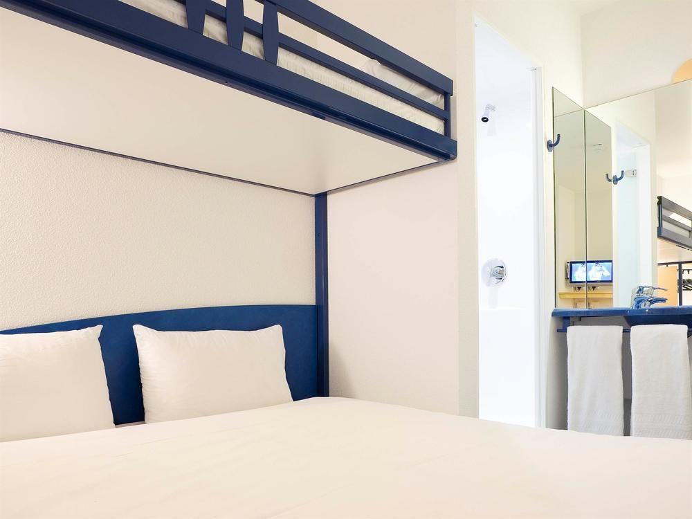 Ibis Budget Rennes Route De Saint Malo Montgermont Exteriör bild