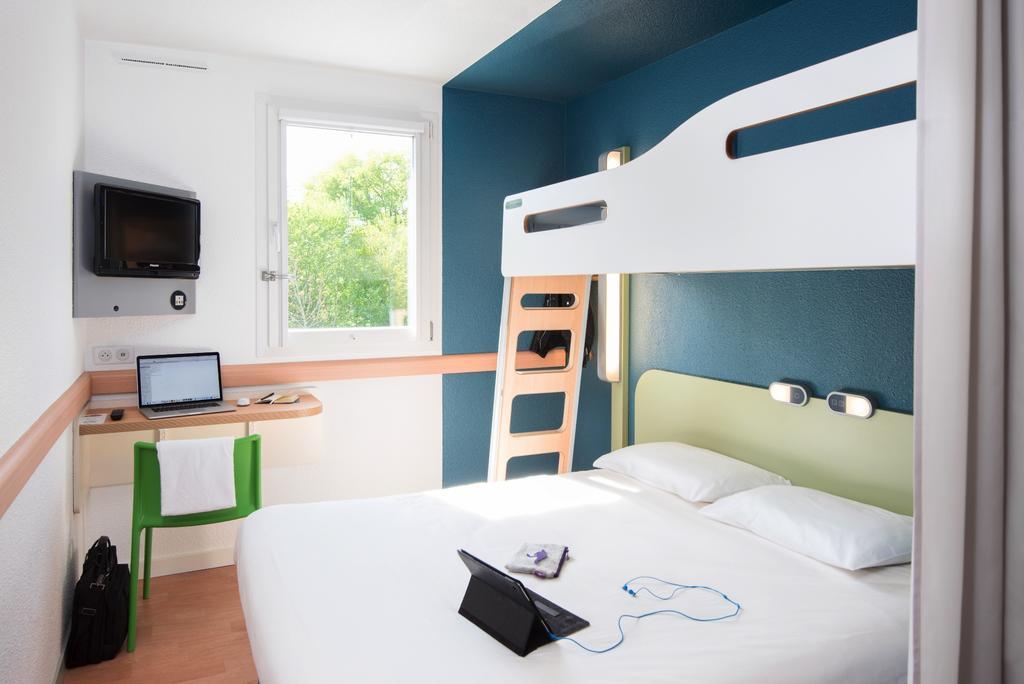Ibis Budget Rennes Route De Saint Malo Montgermont Exteriör bild