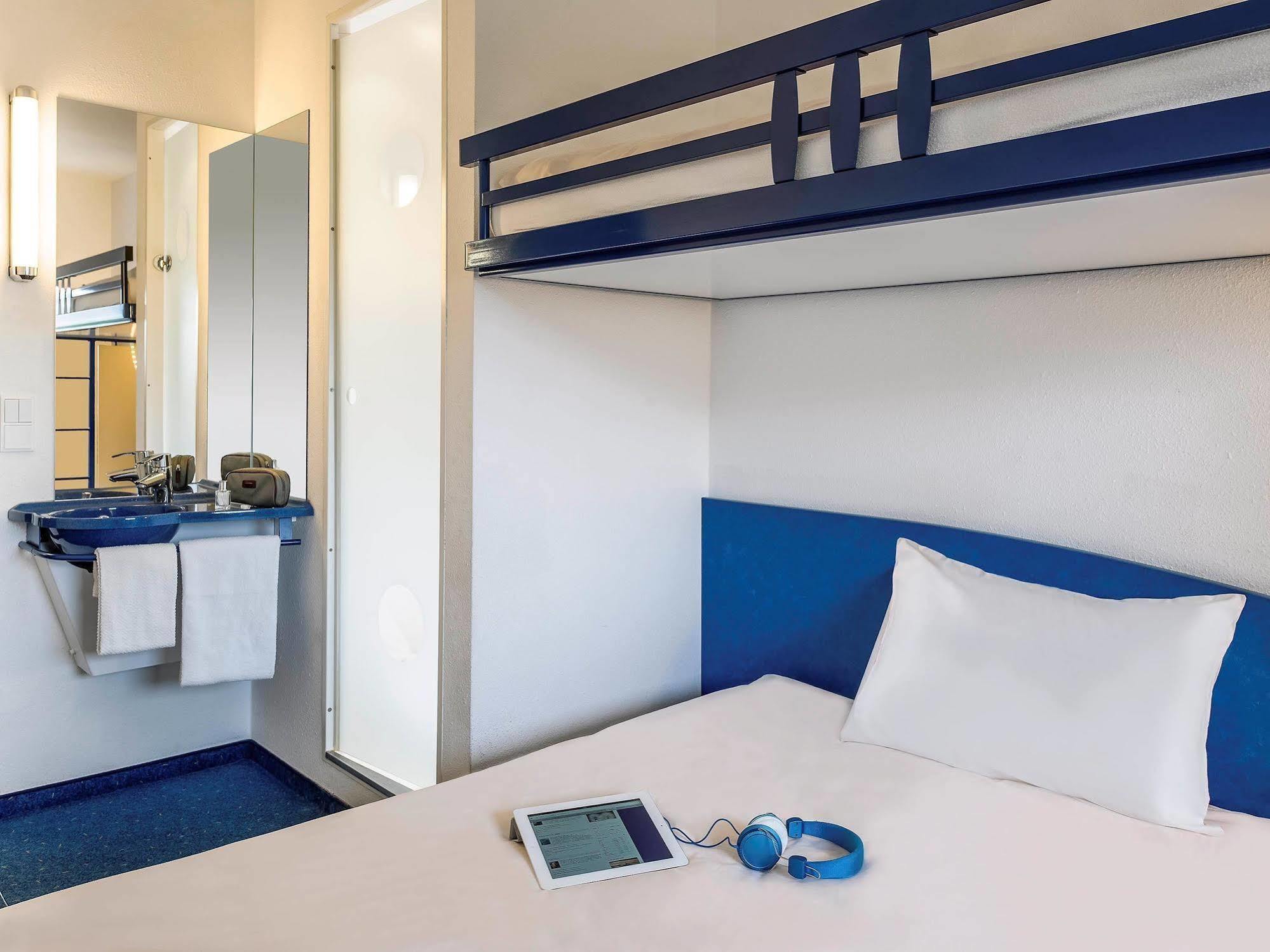 Ibis Budget Rennes Route De Saint Malo Montgermont Exteriör bild