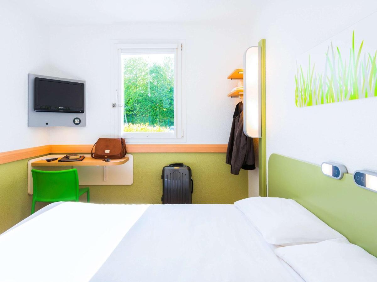 Ibis Budget Rennes Route De Saint Malo Montgermont Exteriör bild